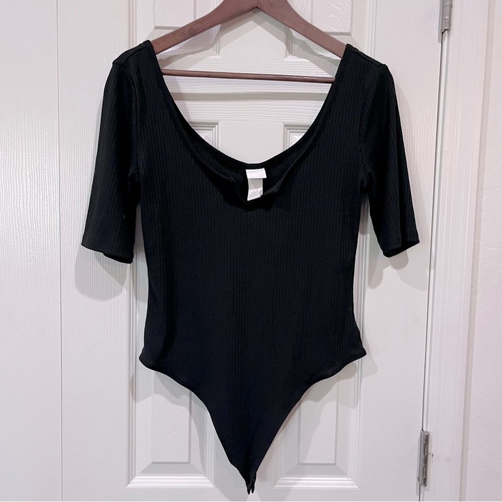 H&M Notched V-Neck Ribbed Thong Bodysuit Black Size Medium